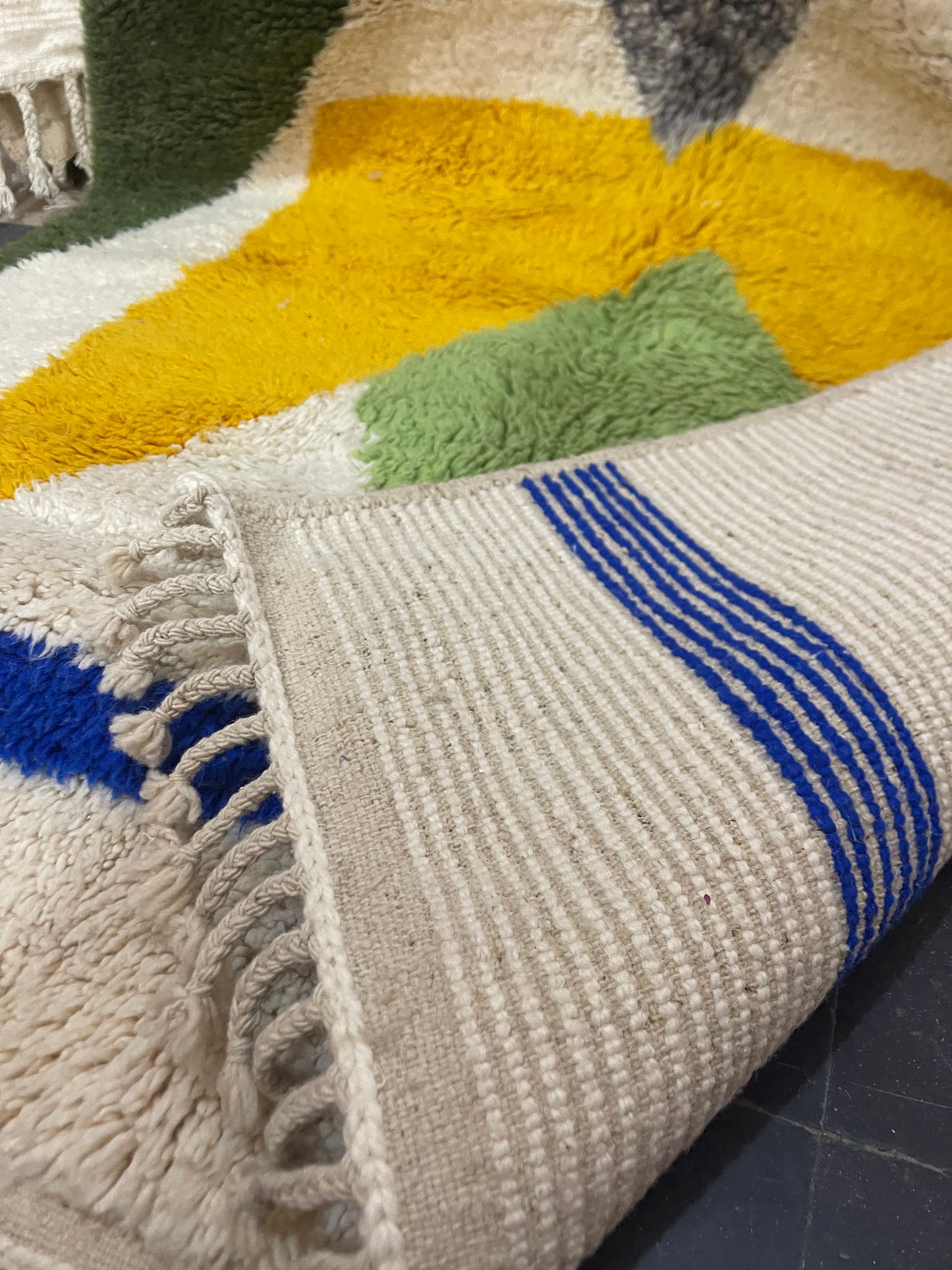 'Nomad Mirage' 2.5x1.5m Handwoven Beni Ourain Rug 100% Natural Wool & Dyes