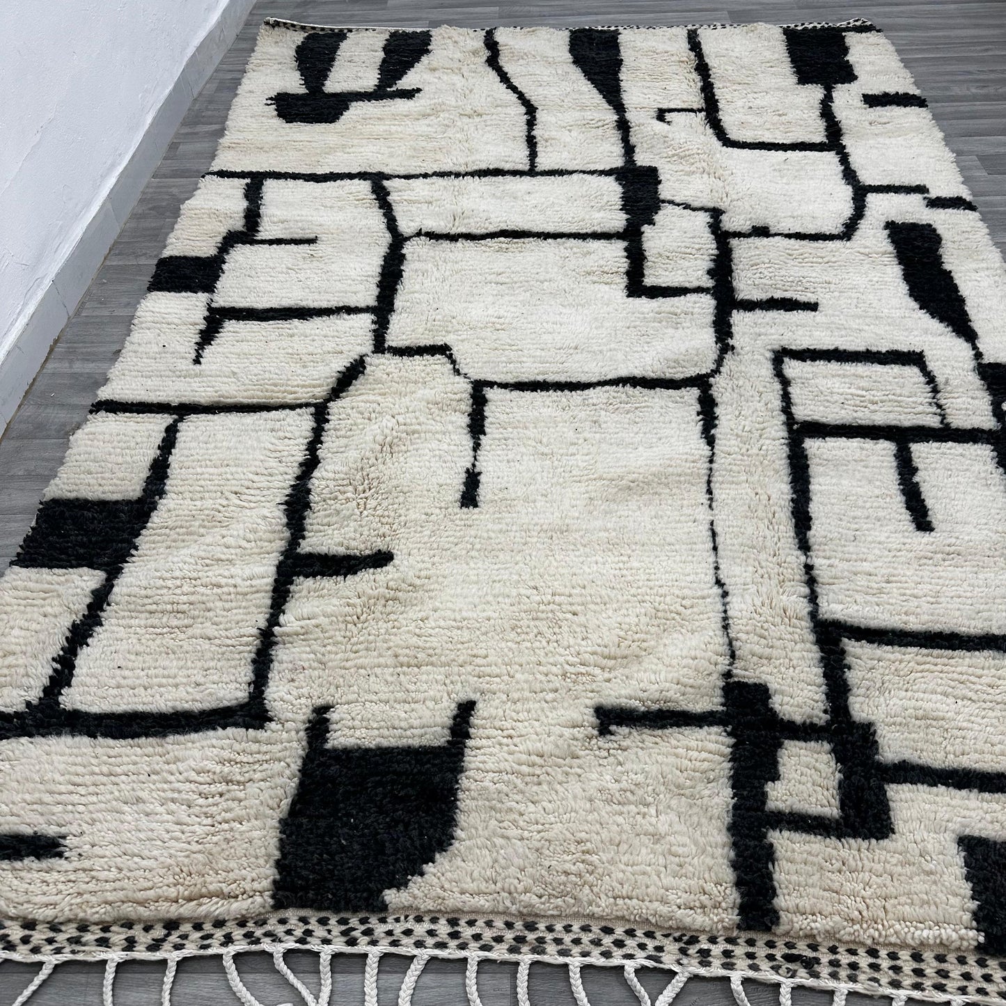 'Labyrinthia' 2x3 Metre Handwoven Beni Ourain Rug, 100% Natural Wool & and Dyes