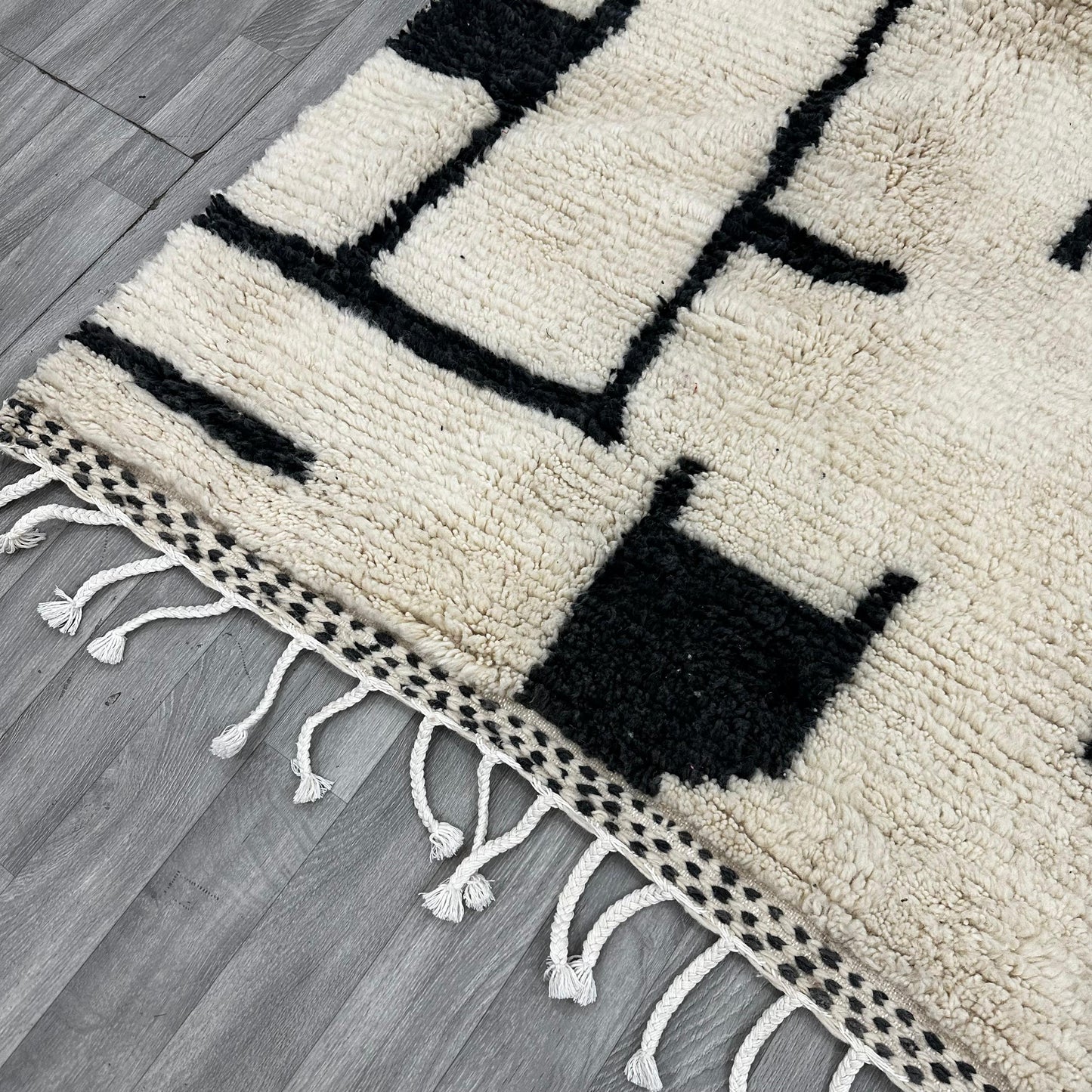 'Labyrinthia' 2x3 Metre Handwoven Beni Ourain Rug, 100% Natural Wool & and Dyes