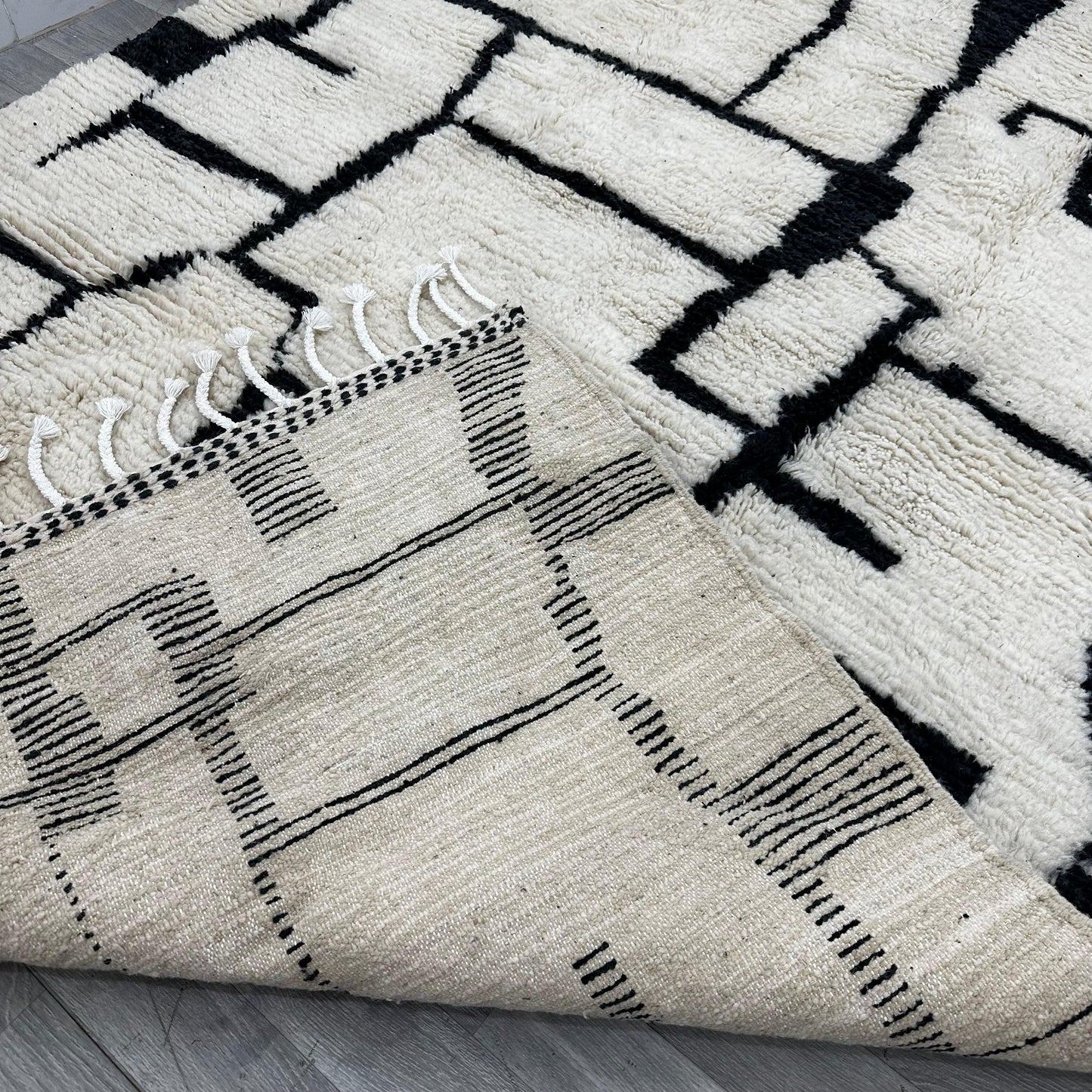 'Labyrinthia' 2x3 Metre Handwoven Beni Ourain Rug, 100% Natural Wool & and Dyes