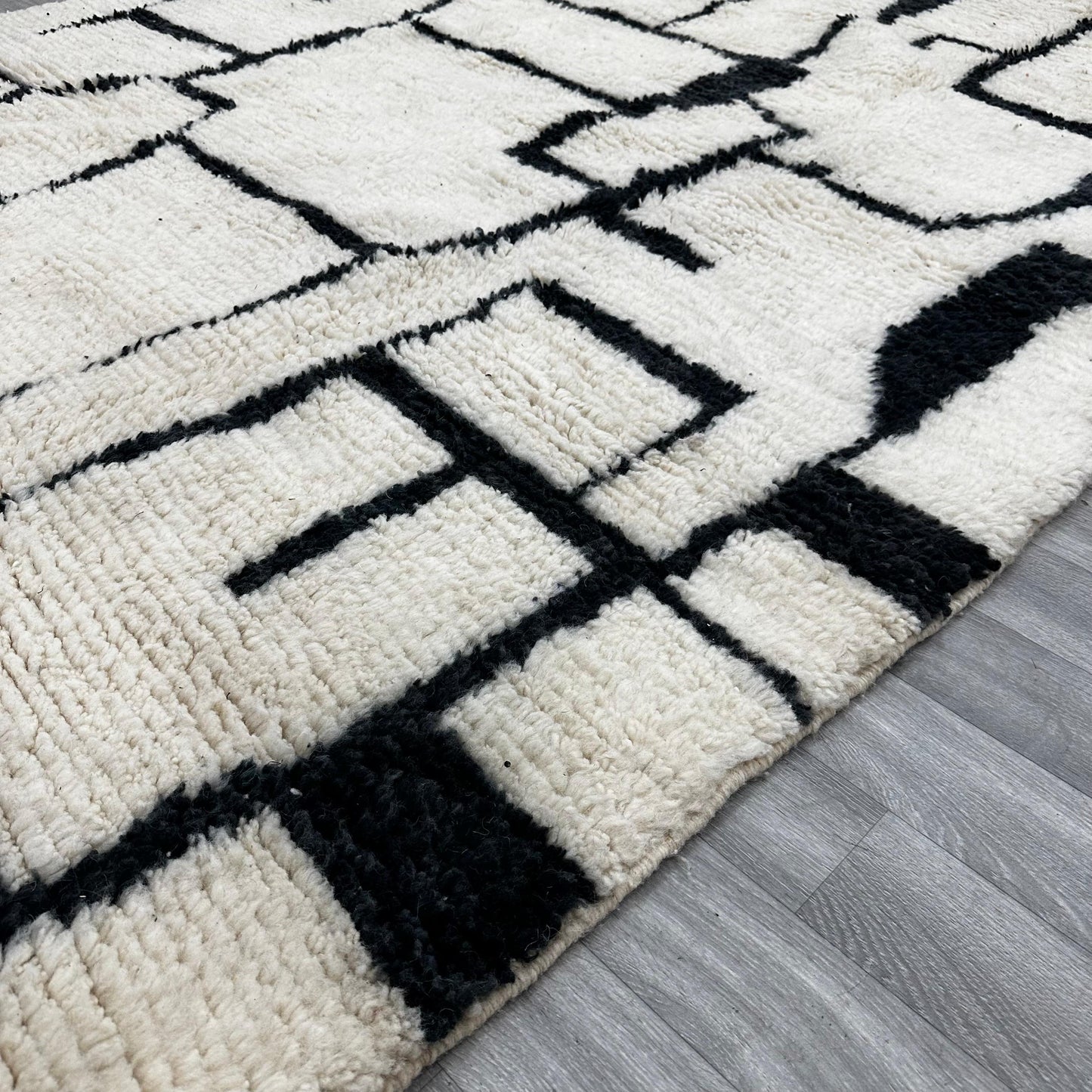 'Labyrinthia' 2x3 Metre Handwoven Beni Ourain Rug, 100% Natural Wool & and Dyes