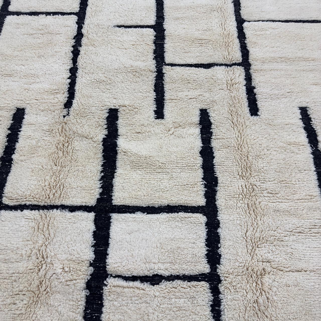 'Linear Totem' 2x3 Metre Handwoven Beni Ourain Rug 100% Natural Wool