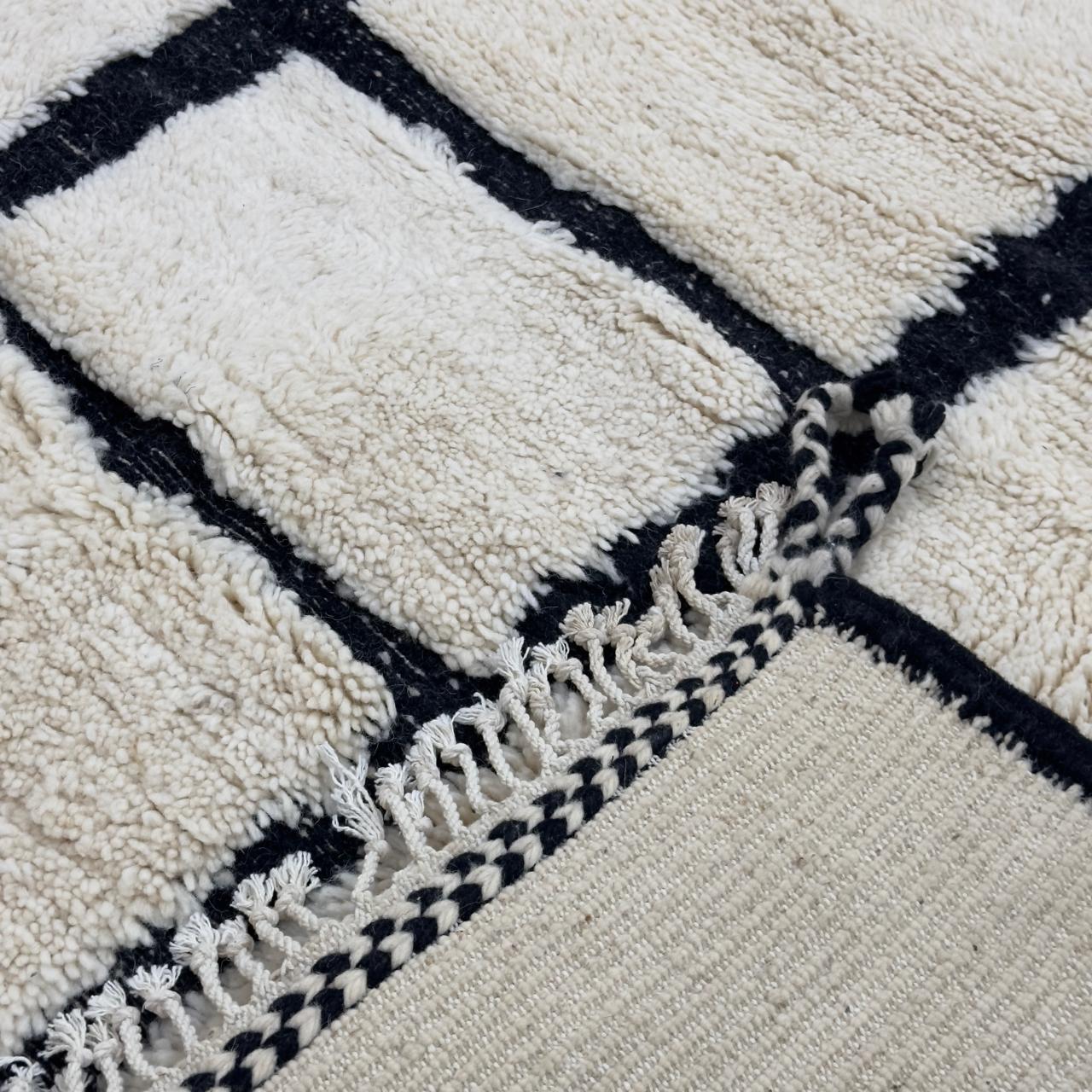 'Linear Totem' 2x3 Metre Handwoven Beni Ourain Rug 100% Natural Wool