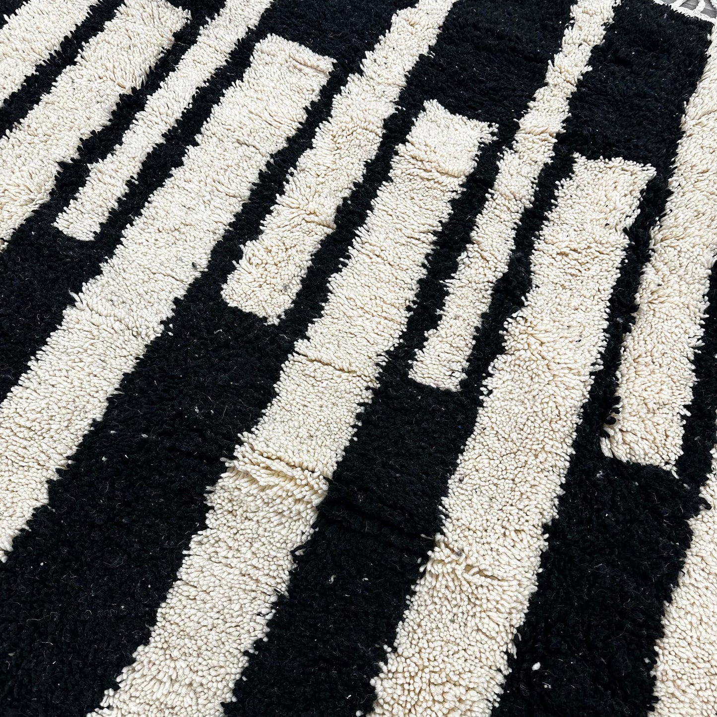 'Lunaire' Handmade Beni Ourain Rug, 100% Natural Wool, 100% Dyes - 2x3m