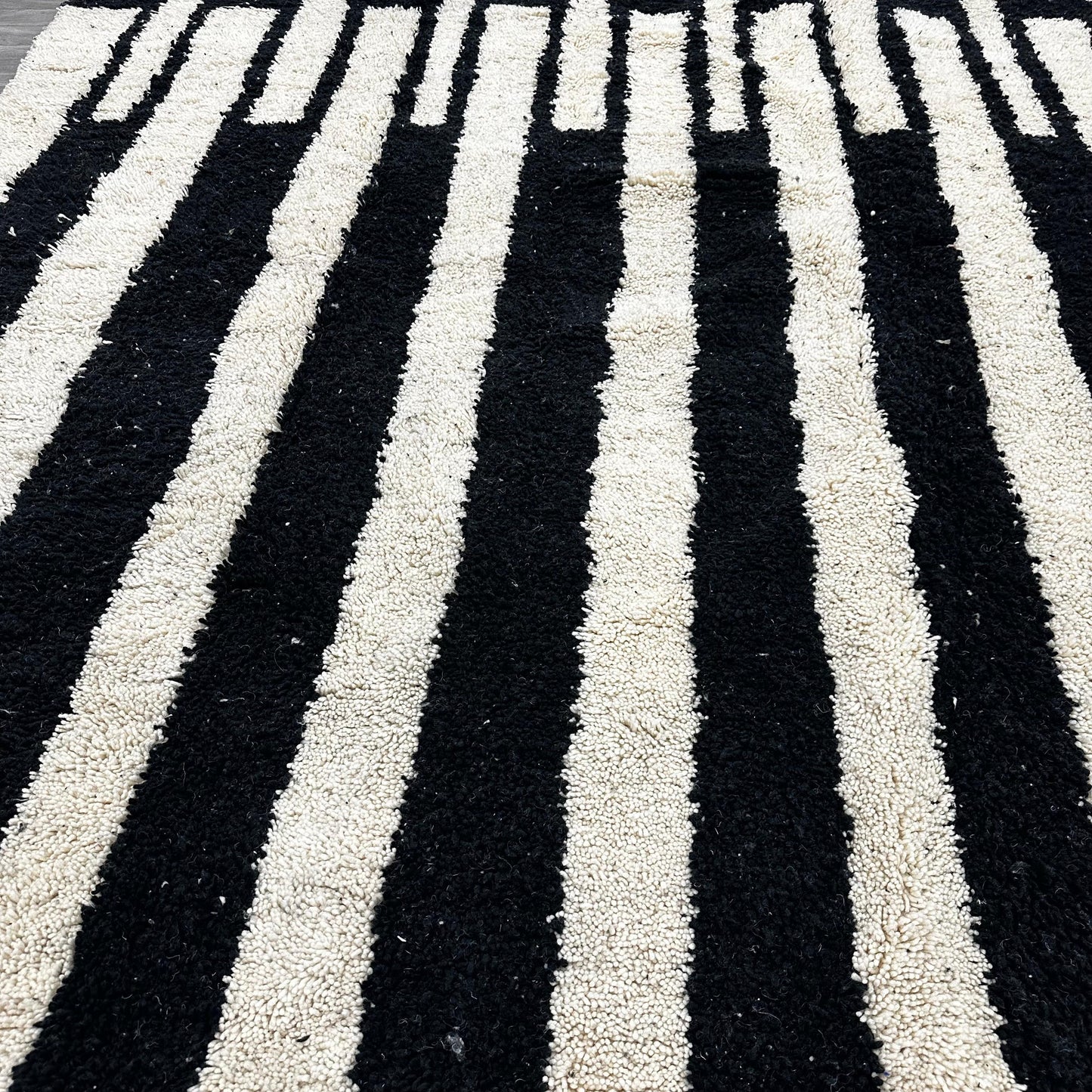 'Lunaire' Handmade Beni Ourain Rug, 100% Natural Wool, 100% Dyes - 2x3m